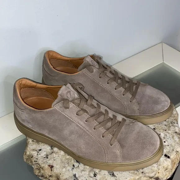 ECCO MEN'S STREET TRAY CLASSIC SNEAKER Navajo Brown Suede Size 8