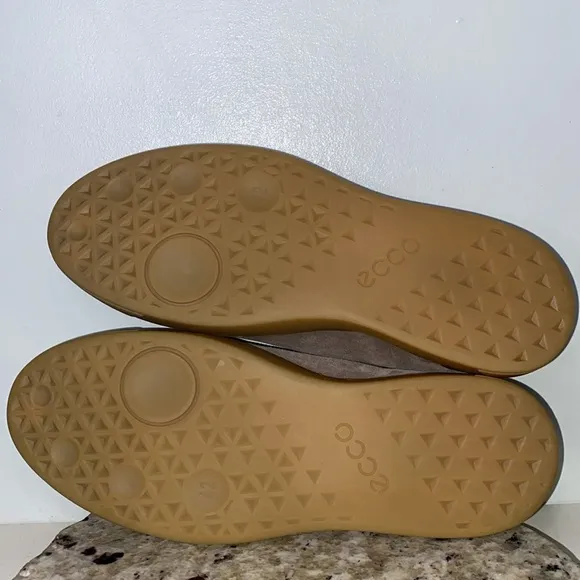 ECCO MEN'S STREET TRAY CLASSIC SNEAKER Navajo Brown Suede Size 8