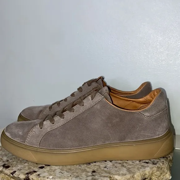 ECCO MEN'S STREET TRAY CLASSIC SNEAKER Navajo Brown Suede Size 8