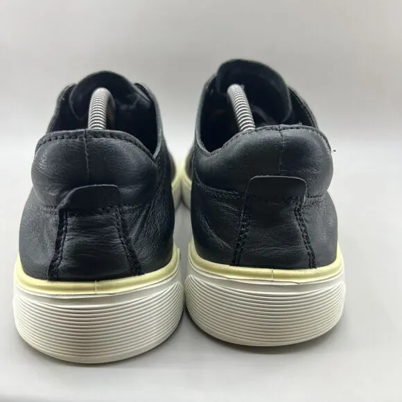 ECCO Street Tray Sneakers Men Size 10 10.5 US Black White Leather Comfort Shoes