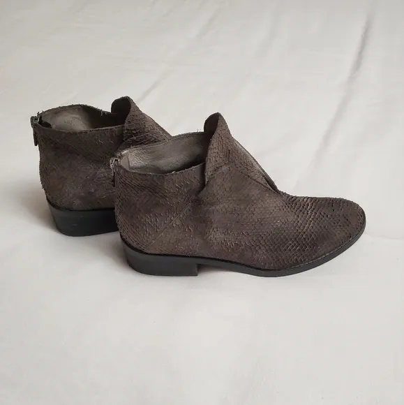 Eileen Fischer Women's Gray Textured Leather Ankle Boots Size 9 Classic Boho