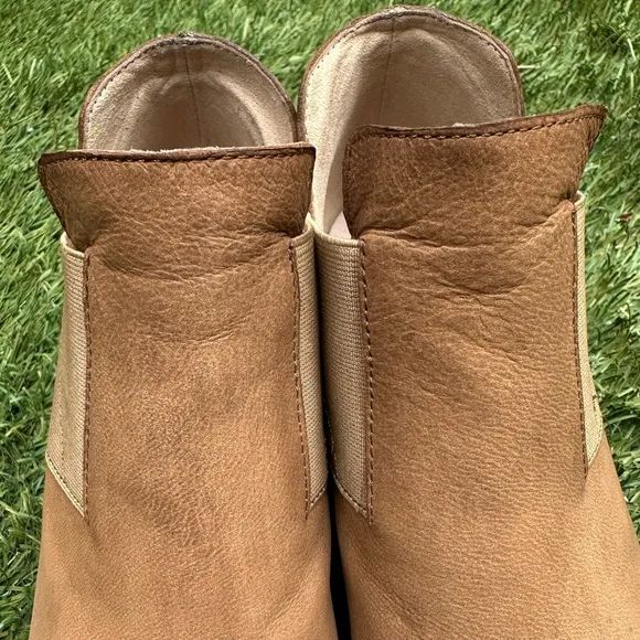 Eileen Fisher Even Nubuck Minimalistic Western Boho SlipOn Block Heel Ankle Boot