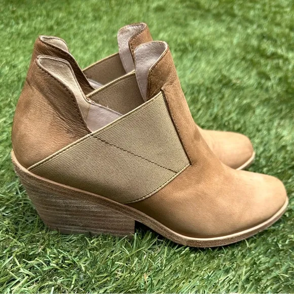 Eileen Fisher Even Nubuck Minimalistic Western Boho SlipOn Block Heel Ankle Boot