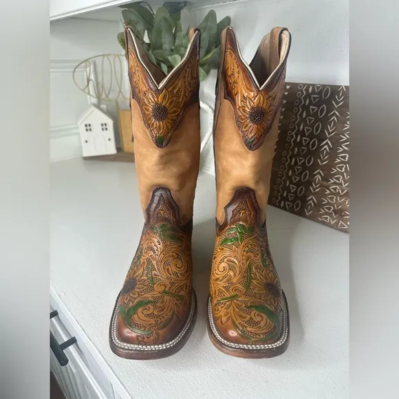 El Malcreado Ladies Hand Tooled Leather Sunflower Western Cowboy Boots - Size 8