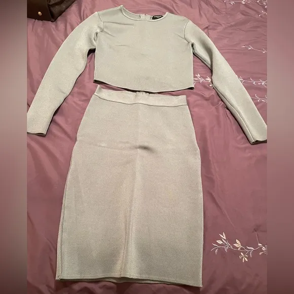 Elegant Light Green Women's Skirt and Top Set by Marciano