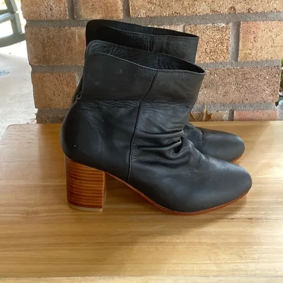ELF Velvet Moon Black Foldover Leather Chunky Heeled Boots Size 9