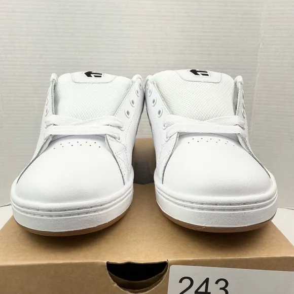 Etnies Callicut Mens White Sneakers Retro 2003 Skateboard Skate Shoes Size 9 NEW
