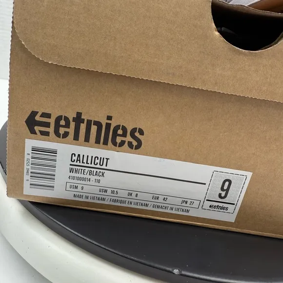 Etnies Callicut Mens White Sneakers Retro 2003 Skateboard Skate Shoes Size 9 NEW