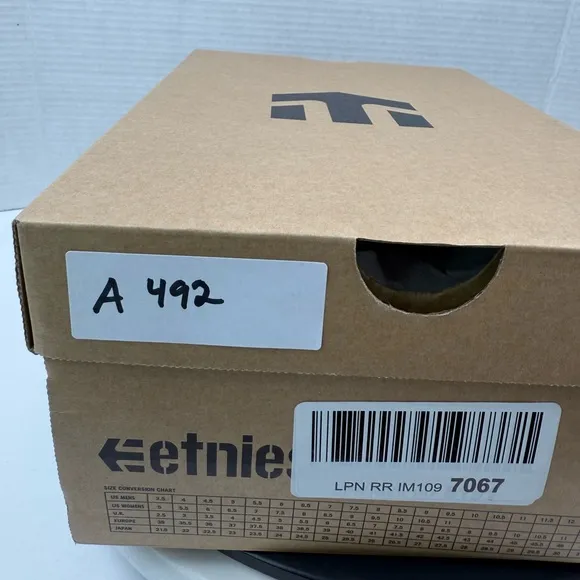 Etnies Callicut Mens White Sneakers Retro 2003 Skateboard Skate Shoes Size 9 NEW