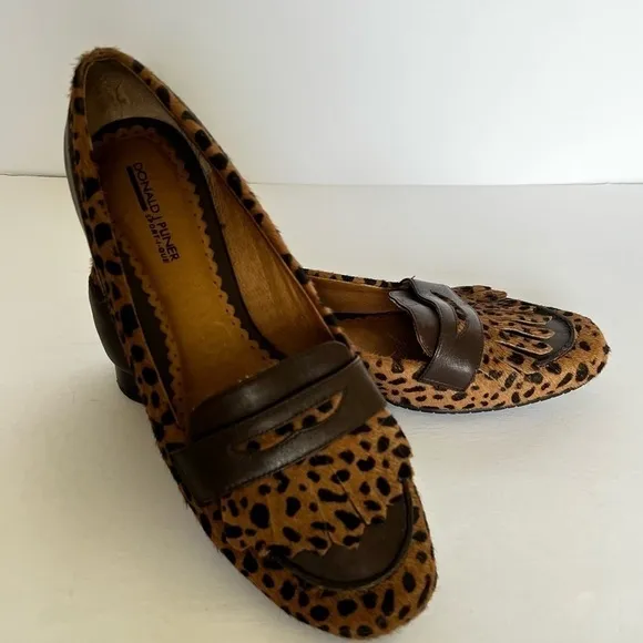 EUC Donald J. Pliner Leather and Faux Fur Animal Print Loafers size 7