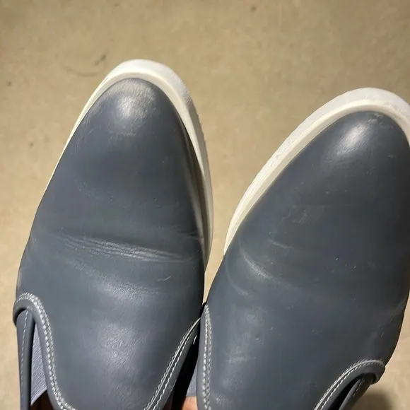Everlane Women's blue Gray The leather pointed toe Street Sneaker Shoes size 8