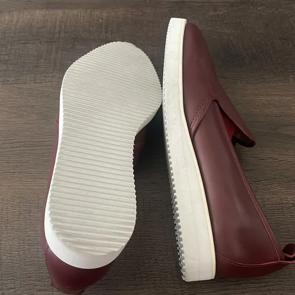 Everlane Women's Burgundy Pointed Leather Street Sneaker Size 7.5