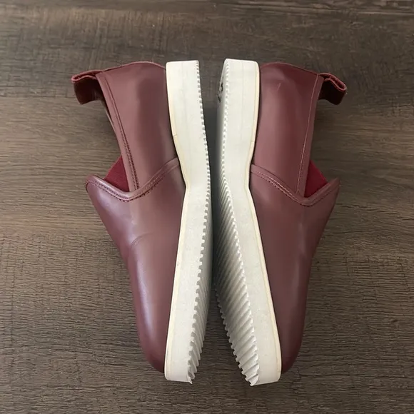 Everlane Women's Burgundy Pointed Leather Street Sneaker Size 7.5