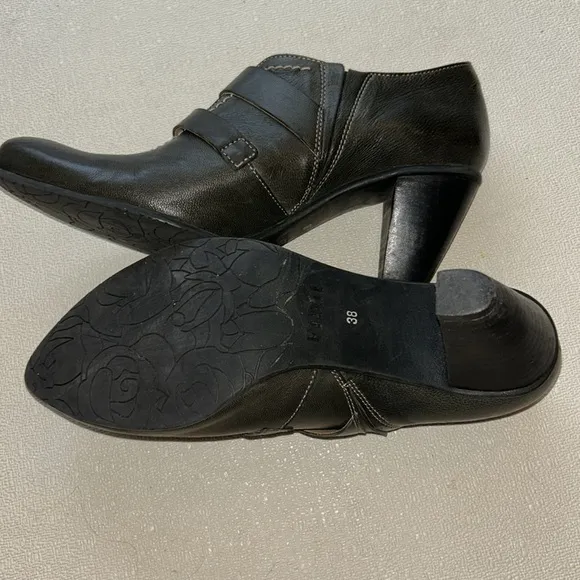 Fidji from Anthropology-dark brownChunky Heel Oxford Shoes with Broguing details