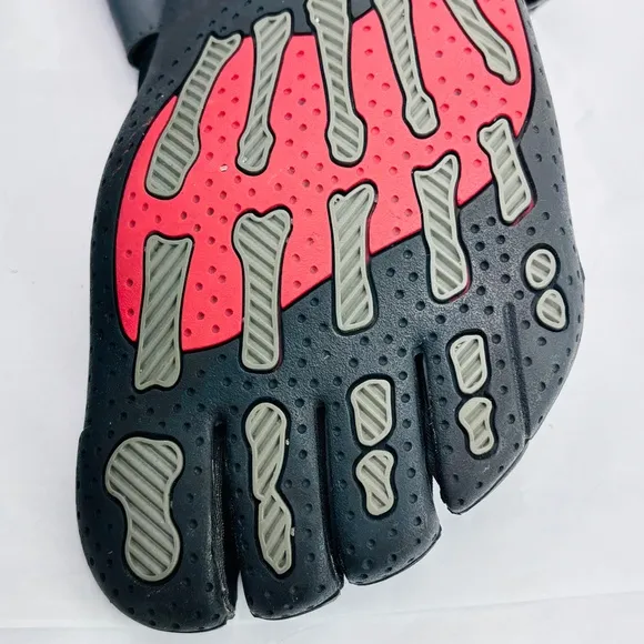 FILA SkeleToes Mens Sz 13 Shoes EZ-Slide Black Minimalist Barefoot Running Water