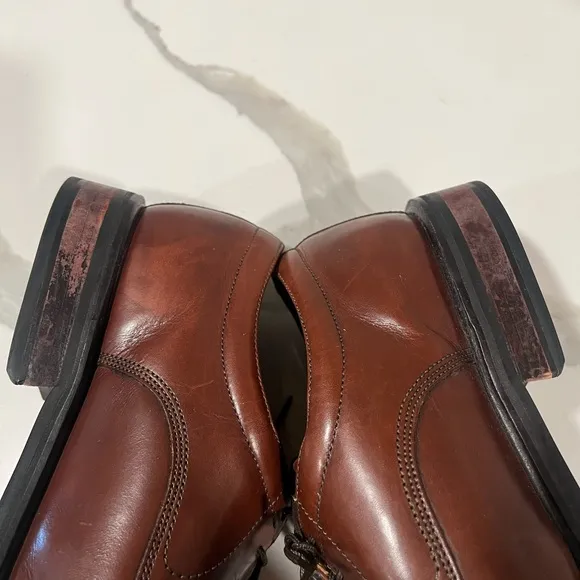 Floresheim men's brown leather dress shoes size 10.5 D. Please see wear.