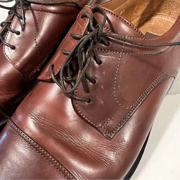 Floresheim men's brown leather dress shoes size 10.5 D. Please see wear.