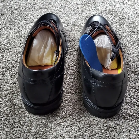 Florsheim Midtown Plain Toe Oxford in Black Size 9