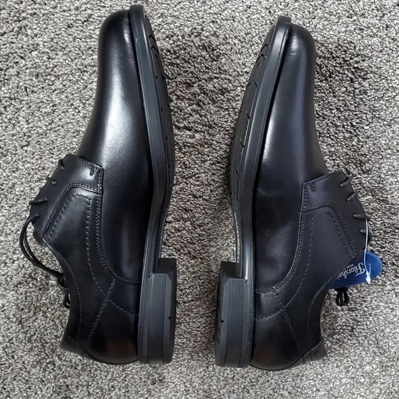Florsheim Midtown Plain Toe Oxford in Black Size 9