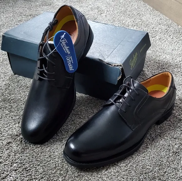 Florsheim Midtown Plain Toe Oxford in Black Size 9