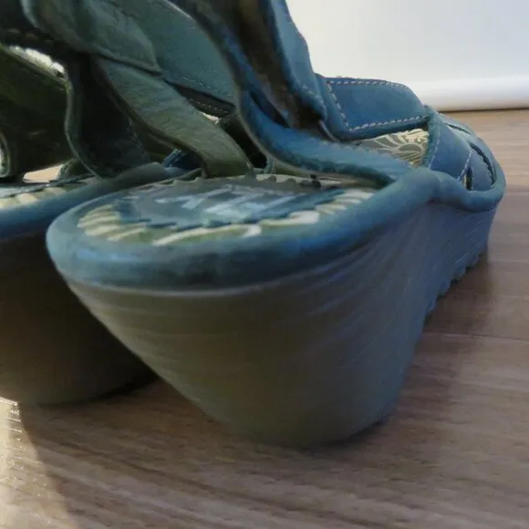 FLY LONDON Leather Yisa Wedge Sandals in Forest Green Sz US 6-6.5 / EU 38