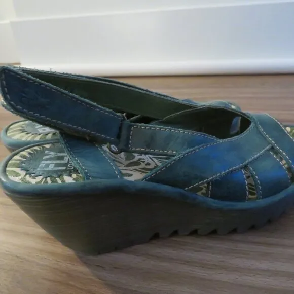 FLY LONDON Leather Yisa Wedge Sandals in Forest Green Sz US 6-6.5 / EU 38