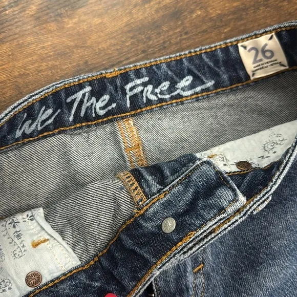 Free People Bailey Denim raw hem Mini Skirt- Size 26 NWT