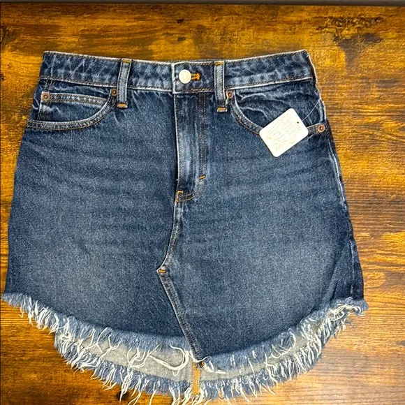 Free People Bailey Denim raw hem Mini Skirt- Size 26 NWT