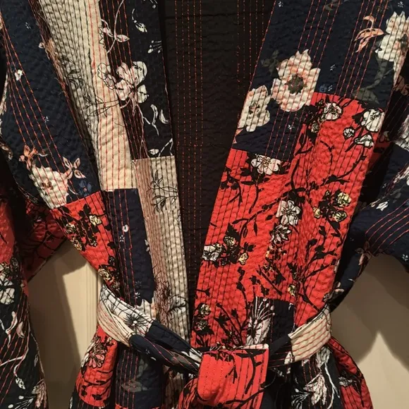 FREE PEOPLE BOHO- HIPPIE STYLE KIMONO-SUPER CUTE DETAILING
