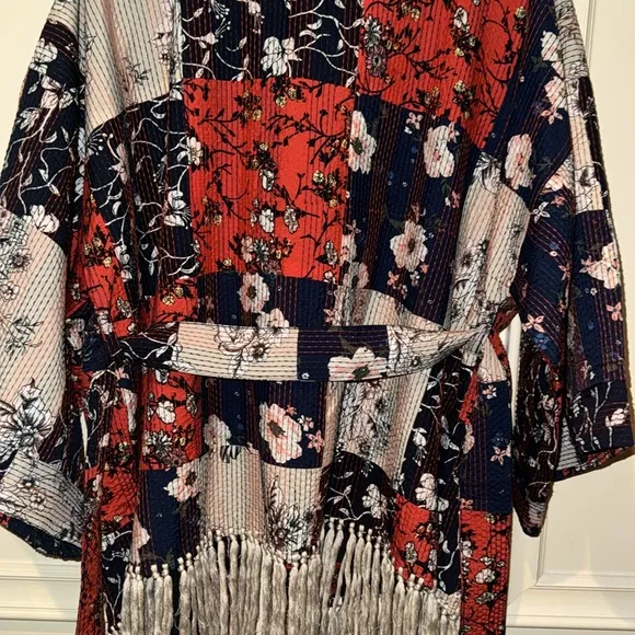 FREE PEOPLE BOHO- HIPPIE STYLE KIMONO-SUPER CUTE DETAILING