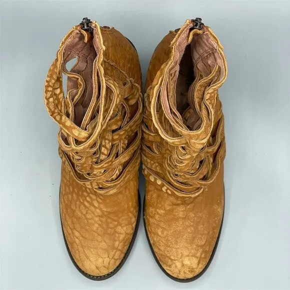 Free People Carrera Bootie Ankle Boots Size‎ 41 Western Boho Cowgirl Distressed