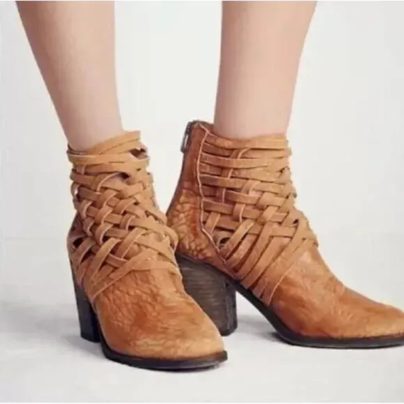 Free People Carrera Bootie Ankle Boots Size‎ 41 Western Boho Cowgirl Distressed