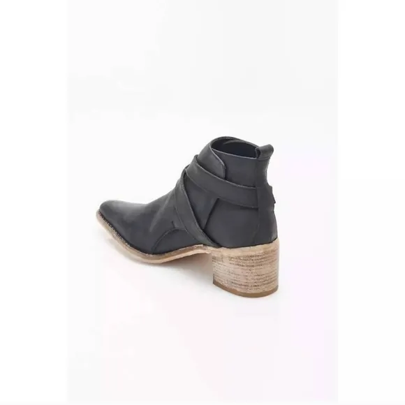 Free People Dark Gray Back Loop Ankle Boots NWOB Size 38/7.5