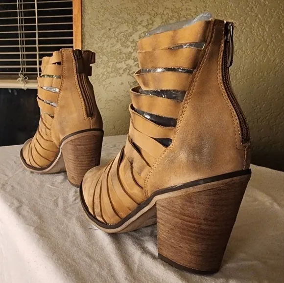 Free People Hybrid Genuine Leather Block Heel Boho Cowboy Strappy Boots  7.5