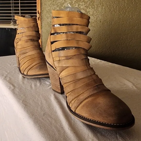 Free People Hybrid Genuine Leather Block Heel Boho Cowboy Strappy Boots  7.5