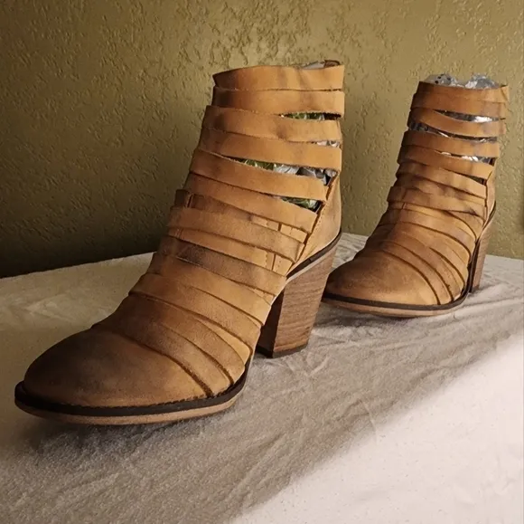 Free People Hybrid Genuine Leather Block Heel Boho Cowboy Strappy Boots  7.5