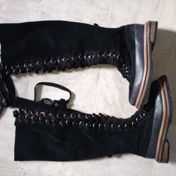 Free People knee high boho military combat boots 7 ZIP up