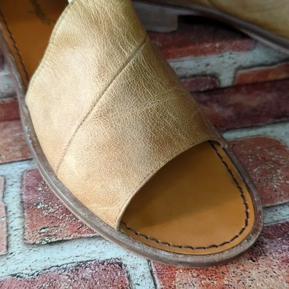 Free People Mont Blanc Women's 9 European 40 Tan Asymmetrical D'Orsay Leather