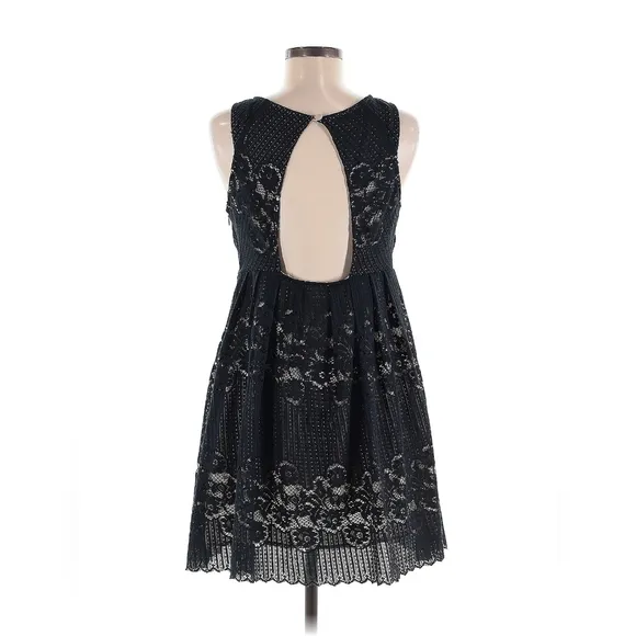 Free People Rocco Black Lace Open Back Mini Dress | Size 8 | EUC | Retail $385