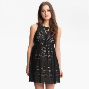 Free People Rocco Black Lace Open Back Mini Dress | Size 8 | EUC | Retail $385