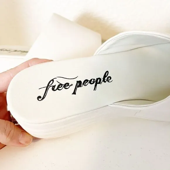 Free People slides mules Harbor Platform Sandals in vanilla. 40/9-9.5