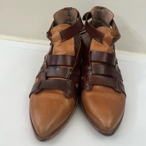 Free People Style-Nine Distressed Strappy Buckles Ankle Leather Boots Size 39