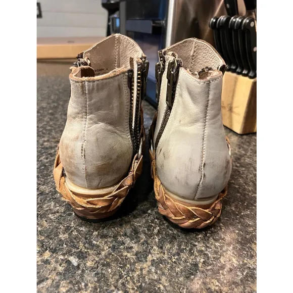 FREEBIRD BY STEVEN Clash Ice Distressed Harness Boots, SIZE 9 Discontinued style