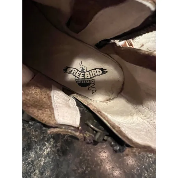 FREEBIRD BY STEVEN Clash Ice Distressed Harness Boots, SIZE 9 Discontinued style