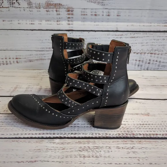 Freebird by Steven Felicity Studded Leather Buckle Boots Women's 8 Biker Boho