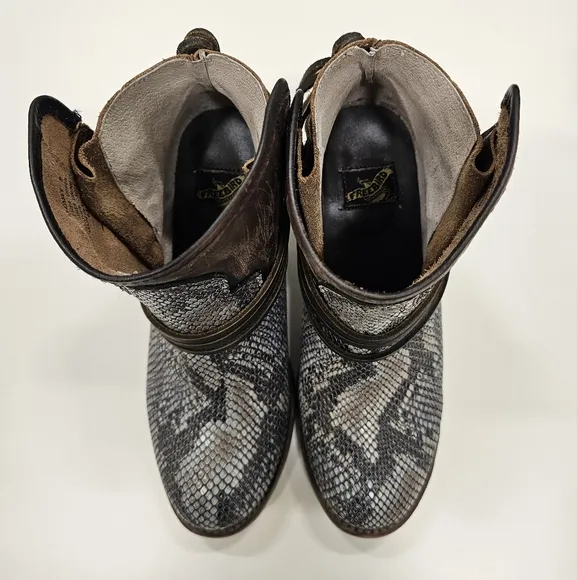 Freebird Casey Leather Snake Skin Textured Ankle Boots Sz 9