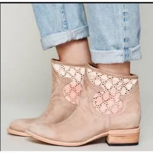 FREEBIRD Leather Eyelet Cayote Crochet Ankle Booties Boots