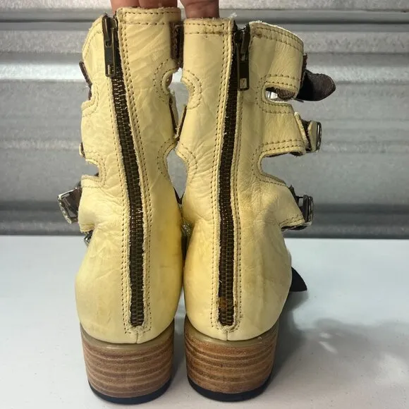 Freebird Pilar Sandals Size 8 Cream Tan Brown Buckles Gladiator Boho Sandals