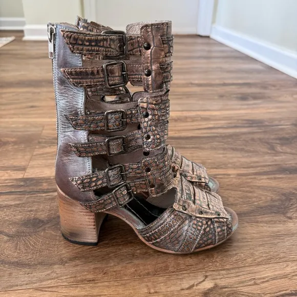 FREEBIRD Zane Handmade Gladiator Sandal Boots Blush Croco Multi Leather 10 NWT