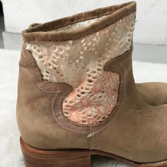 Freebirds by Steven Coyote Crochet Booties Sz 9 Leather Tan Brown Boho Festival